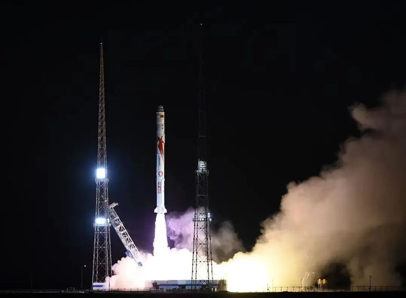 全球首 款 成功入軌 大方重機(jī)助力朱雀二號(hào)遙三液氧甲烷火箭成功飛天