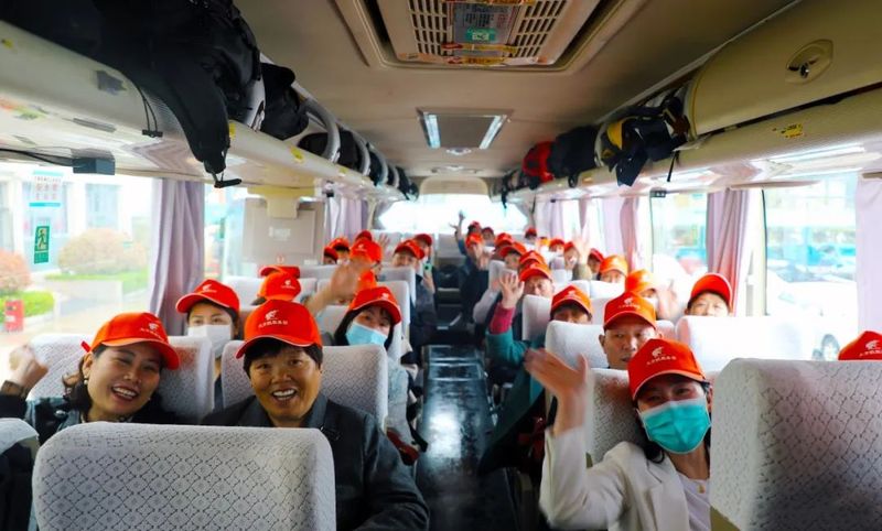 孝感天下 愛(ài)聚大方︱大方控股集團(tuán)第十五屆德孝文化感恩孝親游活動(dòng)正式啟動(dòng)