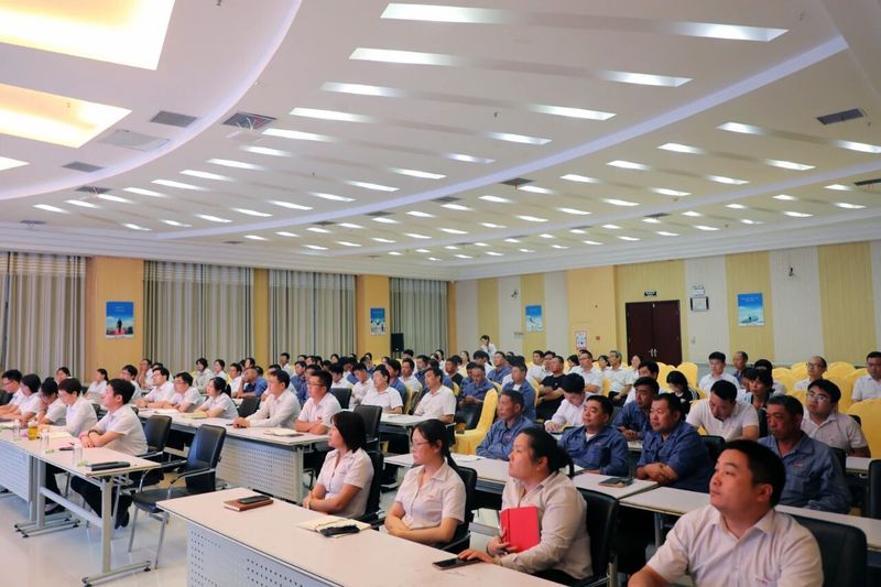 增強質(zhì)量意識 共建品質(zhì)大方 大方重機隆重舉行2025年質(zhì)量月啟動大會